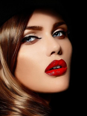 Glamorous Lip Shades You Can Include In Your Makeup